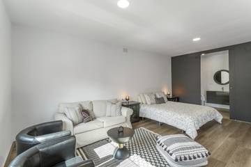 Apartment 5 5
